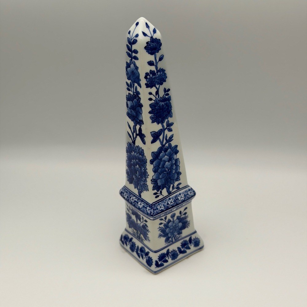 Vintage Blue and White Porcelain Floral Obelisk Chinoiserie Tower 13.5 Inch - Picture 14 of 16